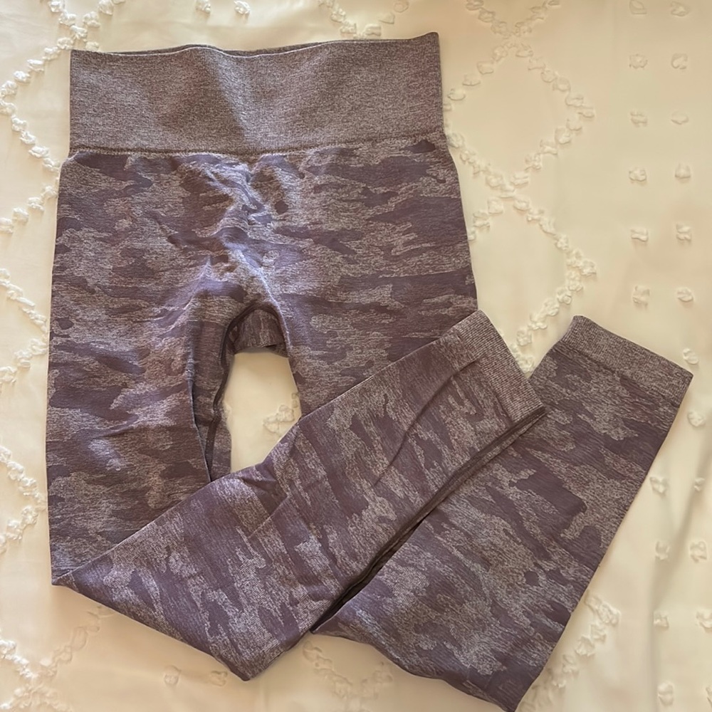 size small purple camo leggings
